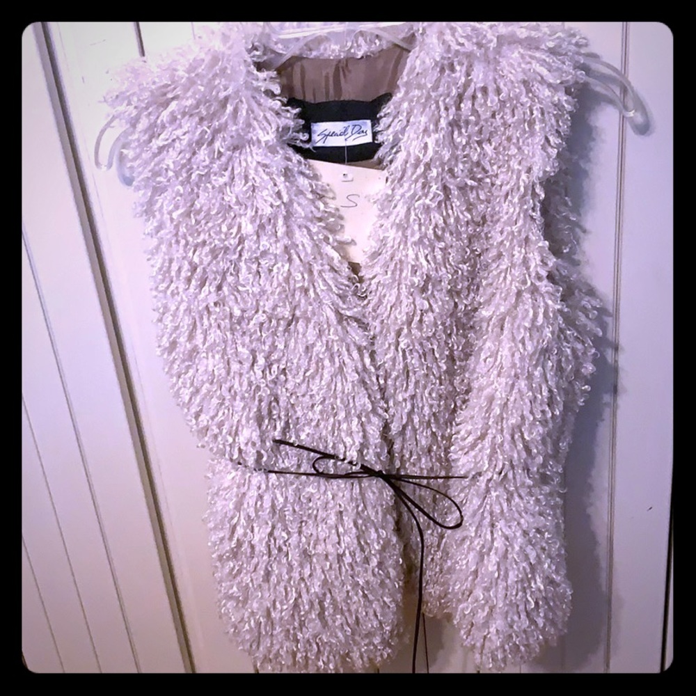 Juniors Vest NWT